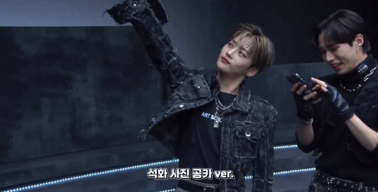 위아이 아이돌 멤버가 말하는 셀카 차이 위아이 아이돌 멤버가 말하는 셀카 차이