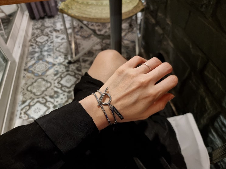 난다멋 써지컬 팔찌 유니크한 핸드메이드 accessory 난다멋 써지컬 팔찌 유니크한 핸드메이드 accessory