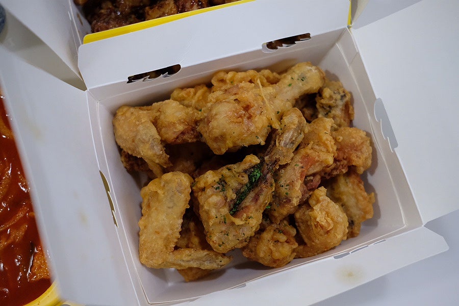 치킨플러스 울산화정점 사진 6