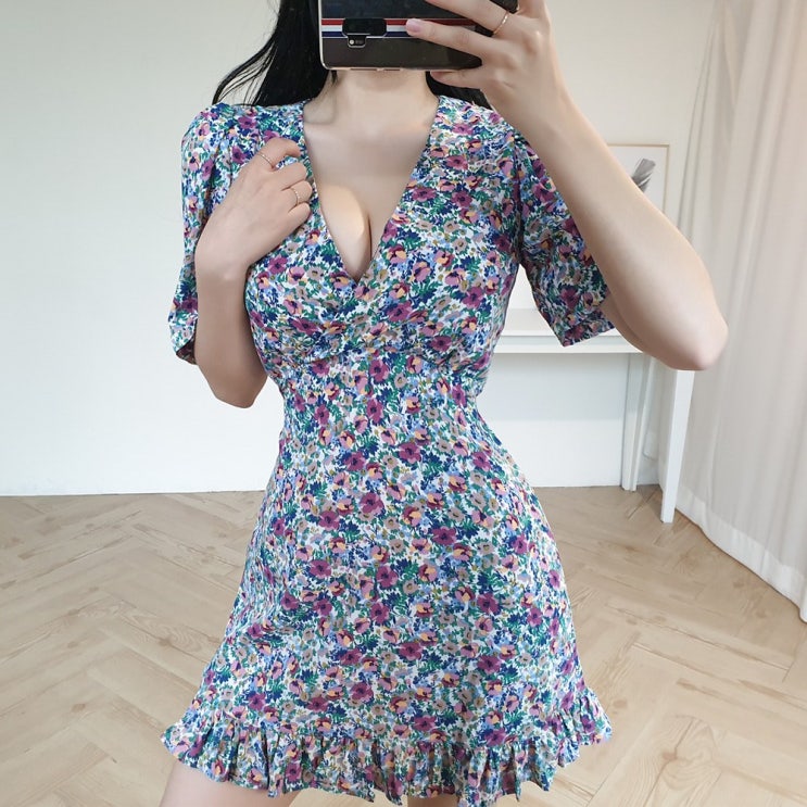 후기가 좋은 글램디브 플라워 브이넥 반팔 미니원피스 추천해요 후기가 좋은 글램디브 플라워 브이넥 반팔 미니원피스 추천해요