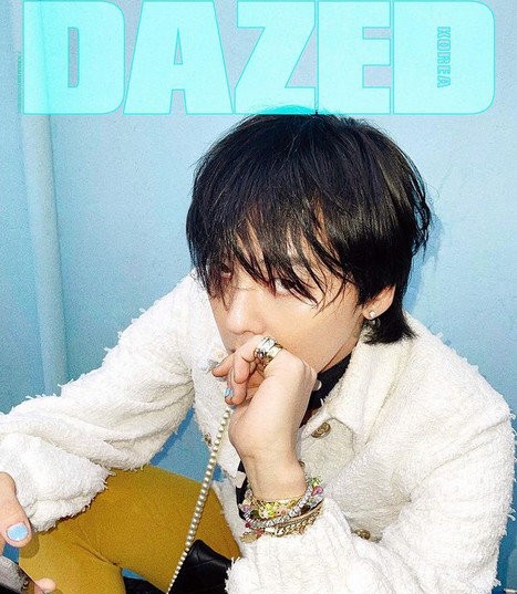  지드래곤 GD 데이즈드 코리아 13주년 커버 장식