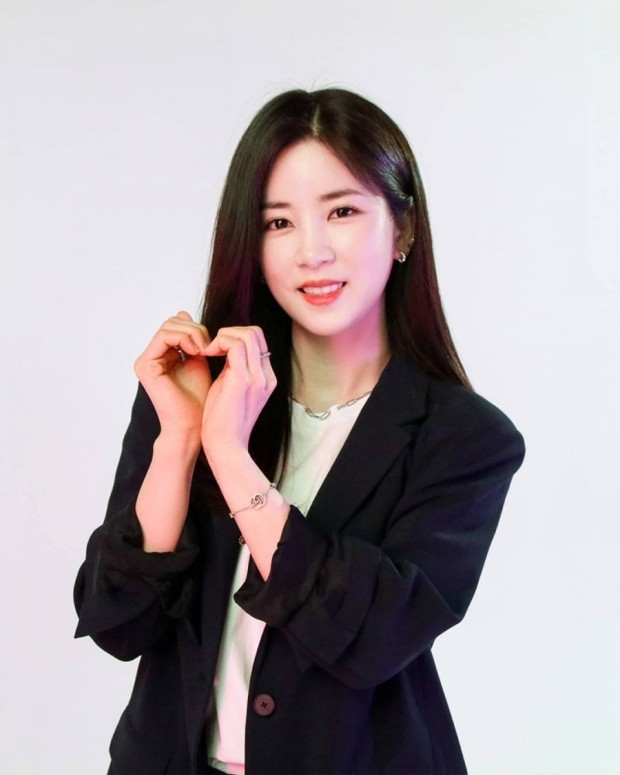 에이핑크 박초롱, '명백한 흠집내기'라고 법적대응! 폭로자는 '무고죄'로 맞고소! 누구 말이 옳은걸까? 에이핑크 박초롱, '명백한 흠집내기'라고 법적대응! 폭로자는 '무고죄'로 맞고소! 누구 말이 옳은걸까?