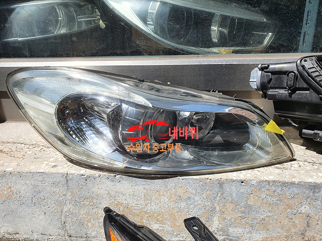  수입차 중고부품 - 볼보 C30 중고 라이트 헤드램프 전조등 (장안동중고부품 볼보중고부품 중고라이트 장한평 네바퀴)