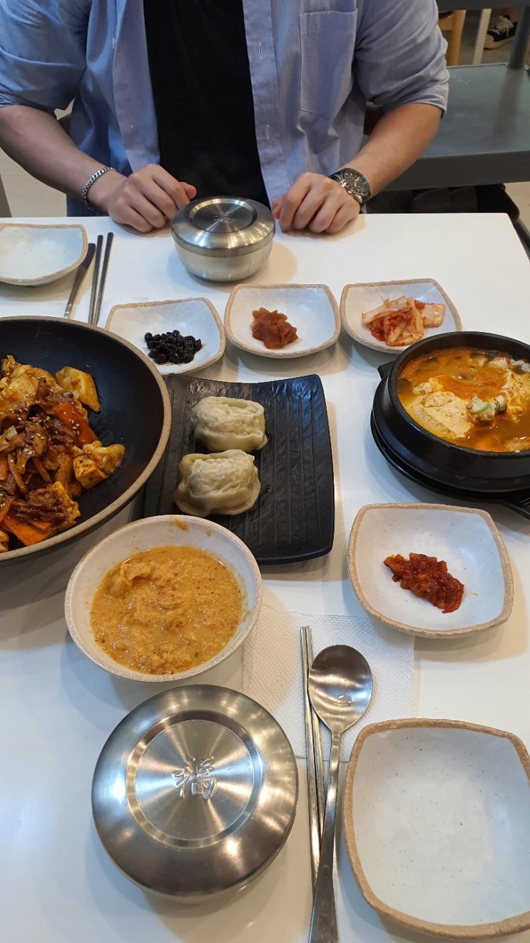 영등포역 타임스퀘어 순두부 맛집 숨쉬는 순두부
