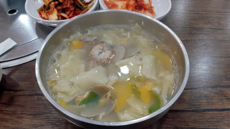 서울시청 덕수궁 수제비가 맛있는 '진미칼국수'에서 직딩런치 해결! 서울시청 덕수궁 수제비가 맛있는 '진미칼국수'에서 직딩런치 해결!