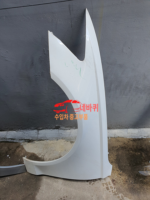  수입차중고부품 - 아우디 a6 c7 중고 휀더 휀다 펜더 4G0 (장안동중고부품 아우디중고부품 중고휀더 장한평 네바퀴)