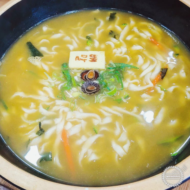 통영 터미널 별미 배말칼국수와 톳김밥 통영 터미널 별미 배말칼국수와 톳김밥