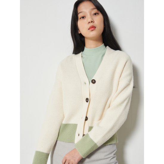 가성비갑 아이보리 배색 포인트 카디건 (16115AFY20) 추천해요 가성비갑 아이보리 배색 포인트 카디건 (16115AFY20) 추천해요