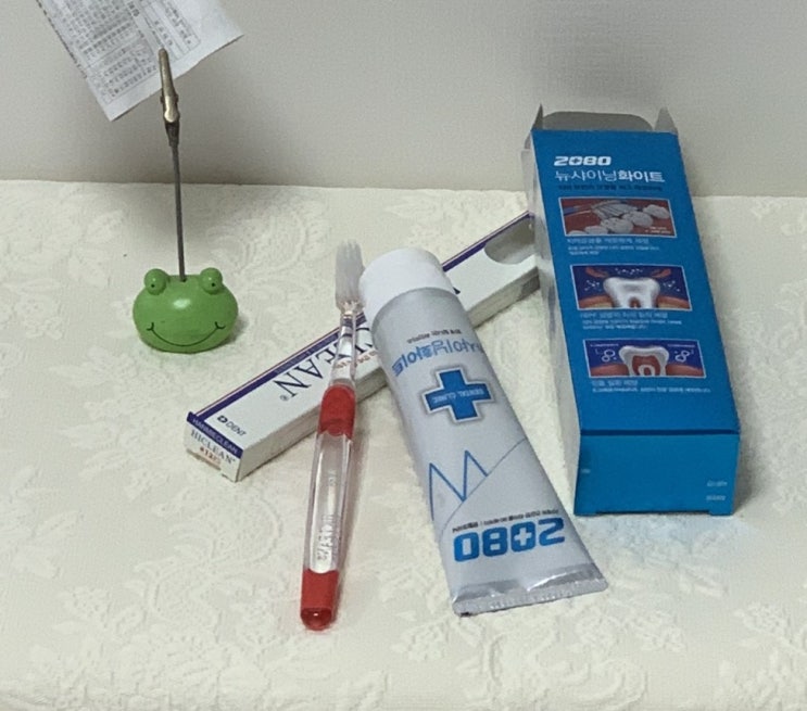  치과  제일 먼저 두려움이 떠 오른다고 해요.  저는 ' 치아를 잘 닦았나? ' 제일 먼저 떠 올려요^^