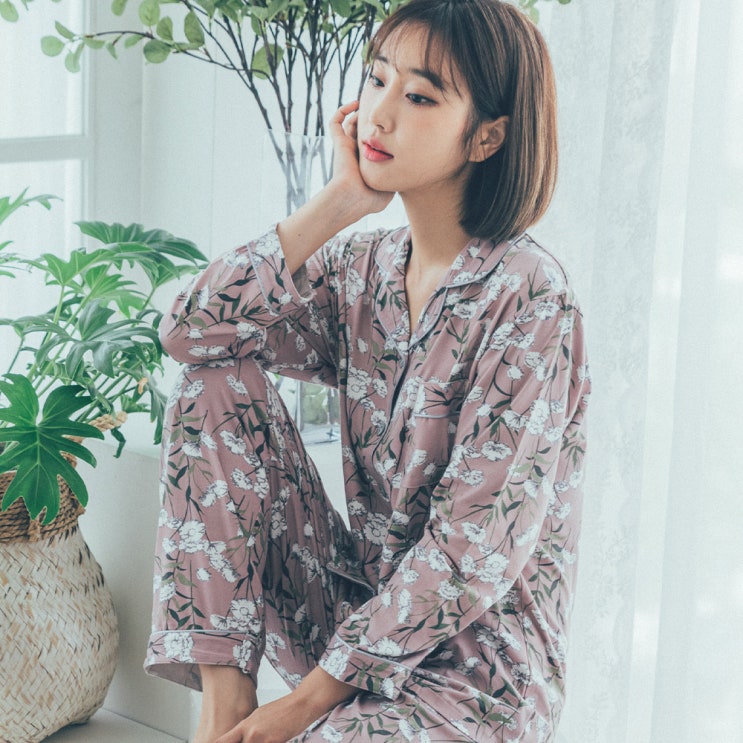 선택고민 해결 도씨 여성용 피치기모 긴팔 플라워 카라 잠옷 상하의 세트 좋아요 선택고민 해결 도씨 여성용 피치기모 긴팔 플라워 카라 잠옷 상하의 세트 좋아요