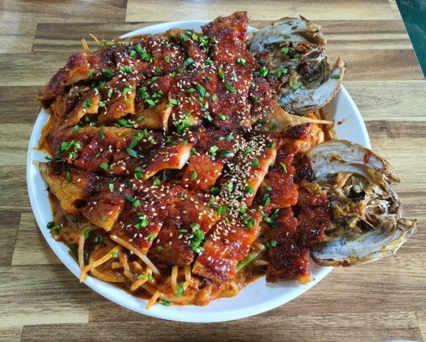 초막골토종닭과진부령황태 기장점 사진 2