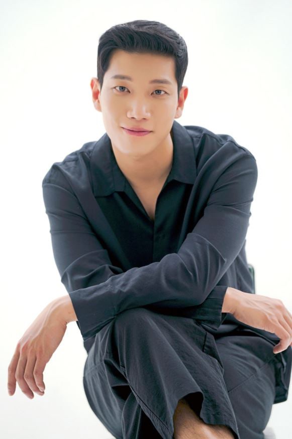 오케이 광자매 한예슬 김경남 프로필 화보 매력적이네요