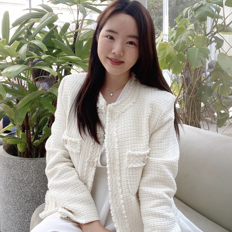  봄베이직템은 모모나인 트위드자켓이지~!
