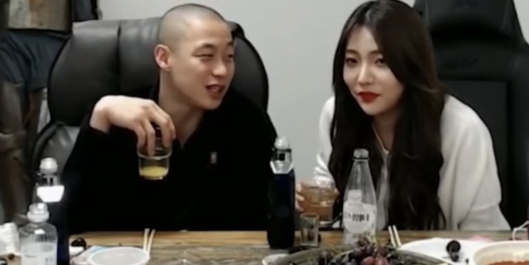 bj 윽박 bj 오상큼에게 성희롱 발언 완전 충격적 "너 400만원 주면 하루 자냐?" bj 윽박 bj 오상큼에게 성희롱 발언 완전 충격적 "너 400만원 주면 하루 자냐?"