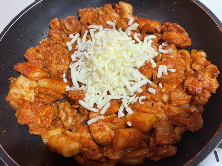  닭갈비 레시피와 재료! 아이디어스 춘천 소문난 한입 닭갈비 먹어봤어요
