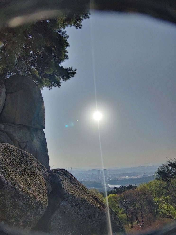 오늘 삼형제바위(설봉산)의 변신