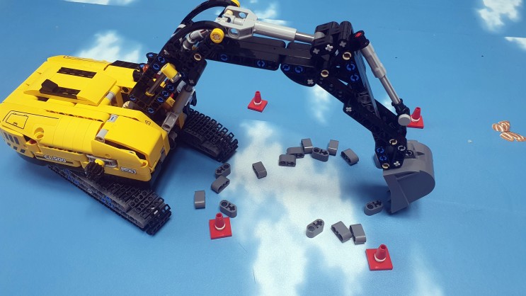 2021년 신상품 레고 중장비 굴착기 조립하다