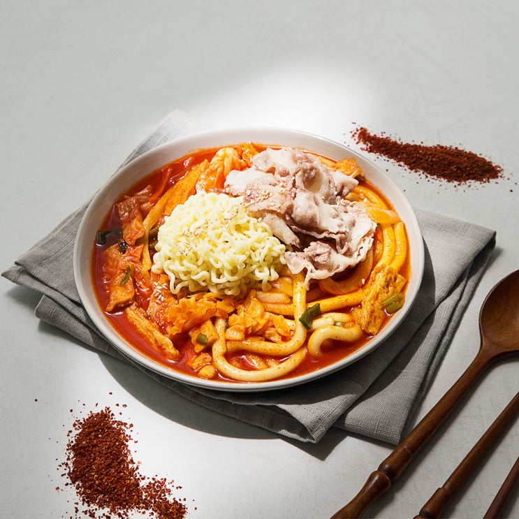 선택고민 해결 프레시지 더큰 호로록 우삼겹 떡볶이, 835g, 1개 추천해요 선택고민 해결 프레시지 더큰 호로록 우삼겹 떡볶이, 835g, 1개 추천해요