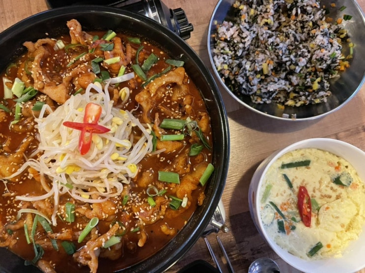  두리닭발앤쪽갈비 ; 매콤한 무뼈 국물닭발이 맛있는 신림역 맛집