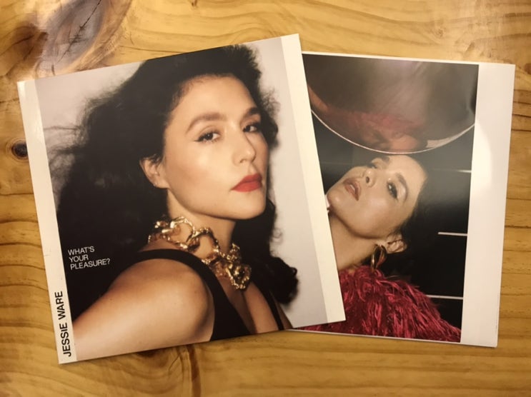  [LP, 엘피] Jessie Ware(제시 웨어) - What’s Your Pleasure? (블랙 바이닐, A3 싸인 프린트)