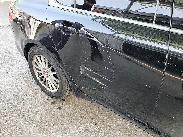 경기 남양주 오남읍 / 도어수리 판금도색 / 재규어 / XF