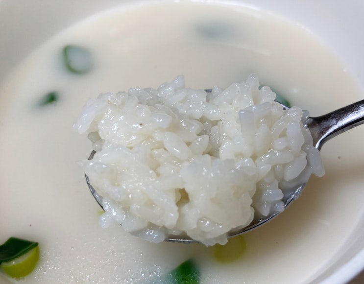  옹기네 사골육수만두국, 사골육수떡국