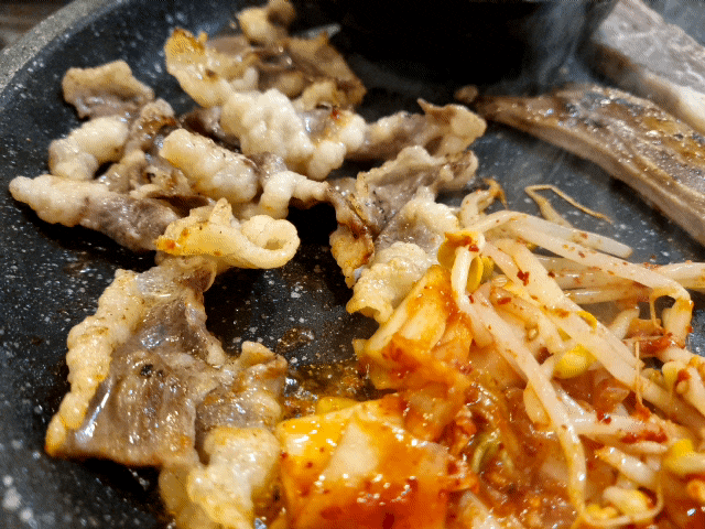  [부산 고기전쟁, 남포동 무한리필 삼겹살 ] 저세상 가성비 자갈치역 고기뷔페
