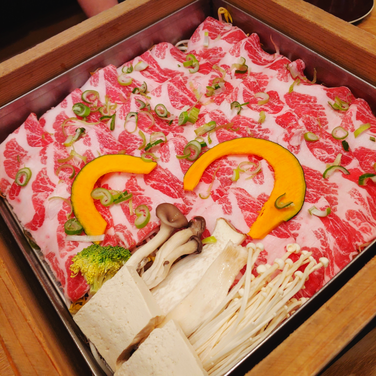  부천시맛집 도토리편백집 중동점 :: 세계 4대 진미 이베리코 흑돼지로 만든 편백찜, 메뉴추천