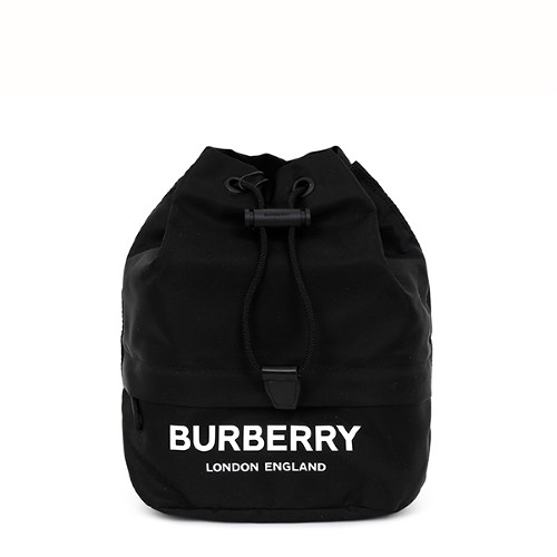 후기가 좋은 버버리 20FW 블랙 포이베 버킷 파우치 8015045 BLACK 추천해요 후기가 좋은 버버리 20FW 블랙 포이베 버킷 파우치 8015045 BLACK 추천해요