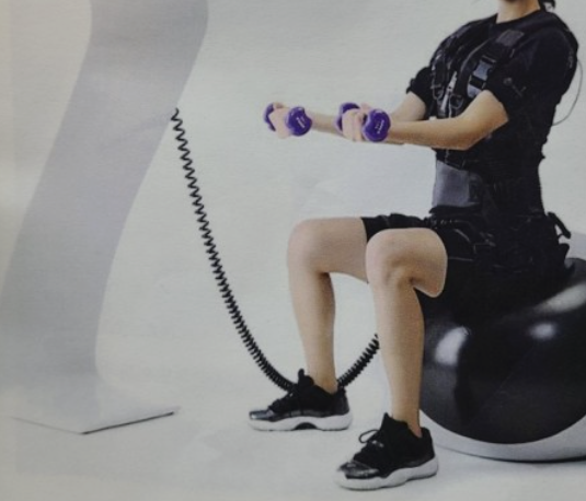  근력 강화에 좋은 과학적인 EMS운동