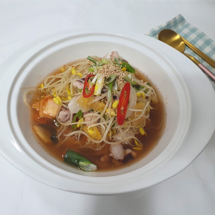  콩나물국밥 만들기, 더 맛있는 김치콩나물국 끓이는법!