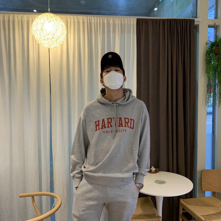  하버드후드티 유니버셜유니버시티에서 커플후드 구매