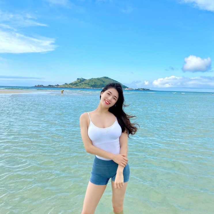 완벽한 자세의 요가녀 김성희