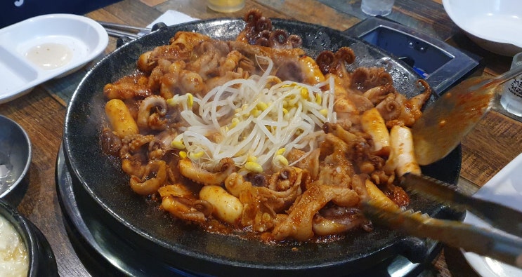  부천 롯데백화점 맛집 쭈박사 신중동 본점 매콤쫄깃 철판 쭈삼불고기 쭈꾸미볶음 최고!
