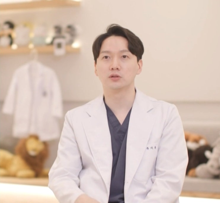  아무튼 출근 치과의사 주기훈 치과 위치 학력 인스타
