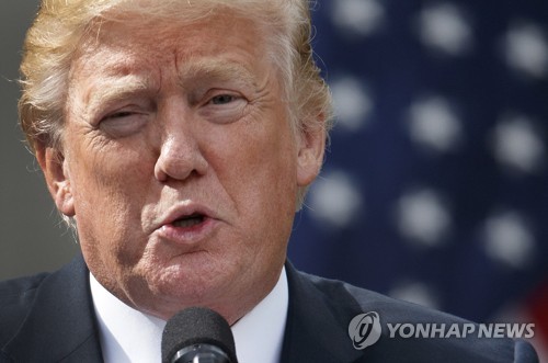 트럼프, <b>공화 원내대표</b> 또 비난…"싸움에 무기력"