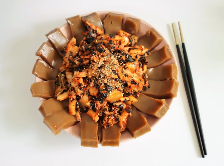  [ 도토리묵무침 ] 도토리묵 데치기 및 도토리묵김치무침 만들기