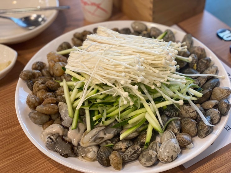 하남 칼국수 유복칼국수에서 먹었는데 검단산 맛집 될 듯