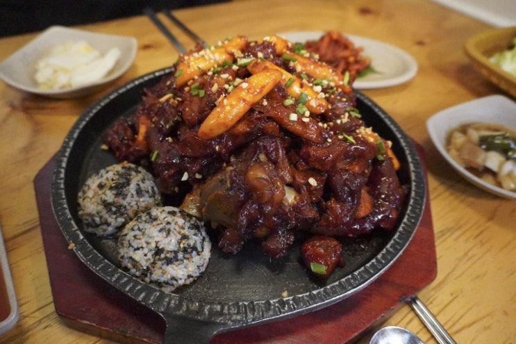  가볼만한 포항 영일대 해수욕장 해변 근처 맛집 족발야시장 영일대점