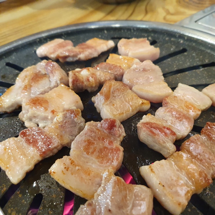 [경산 신대부적맛집] 미스터리 한우한돈 경산점 - 삼겹살, 비빔냉면, 된장찌개 먹은 솔직후기