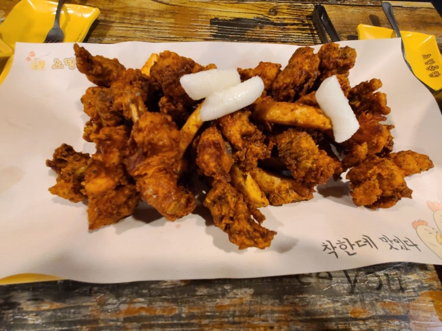 노랑통닭 광주농성점 사진 6