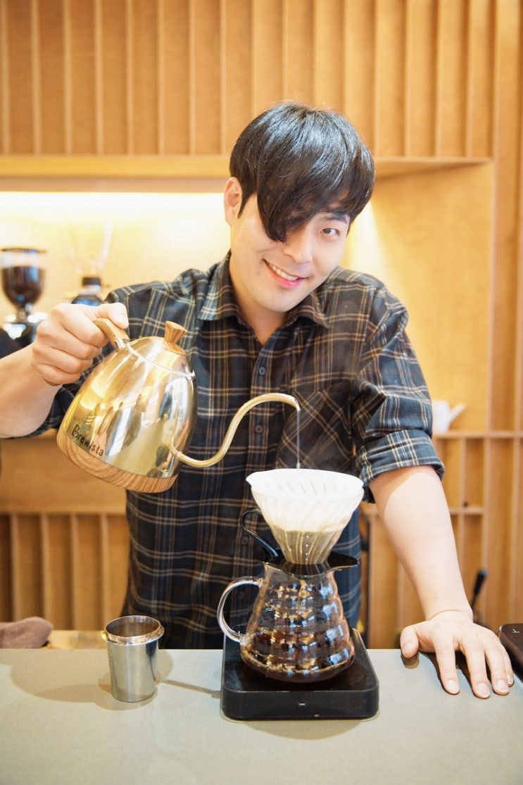 틴더: ‘최준’·‘임플란티드 키드’와의 일문일답으로 알아보는 데이트의 미래 틴더: ‘최준’·‘임플란티드 키드’와의 일문일답으로 알아보는 데이트의 미래