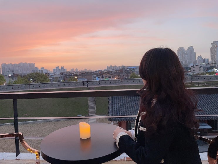  장안동카페 우인(Ooh in), 루프탑 카페 분위기 좋고 와인 맥주도  파는 곳 데이트장소 추천