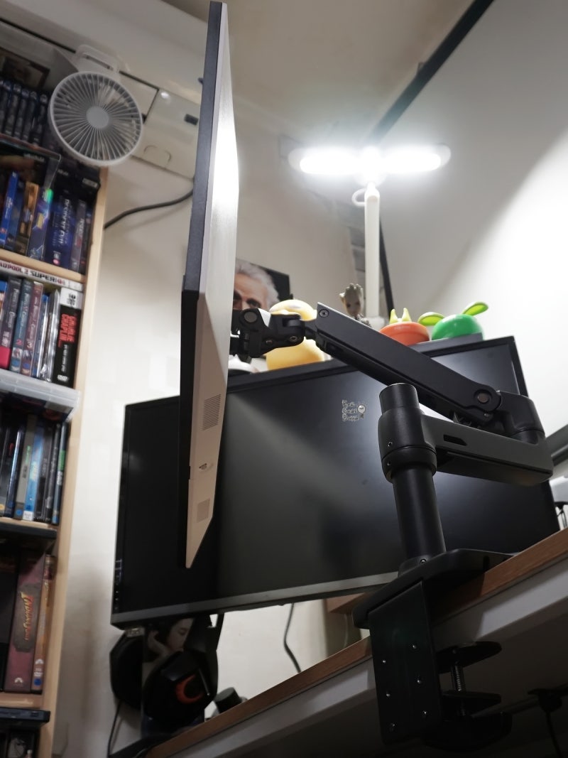 어고트론 모니터암 설치 27인치 모니터 : 네이버 블로그