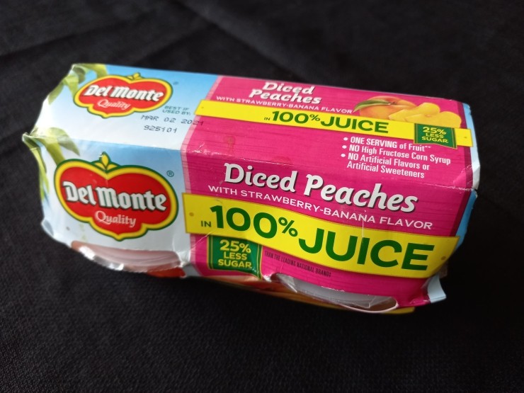 Del Monte Diced Peaches with Strawberry-Banana Flavor Fruit Cup
