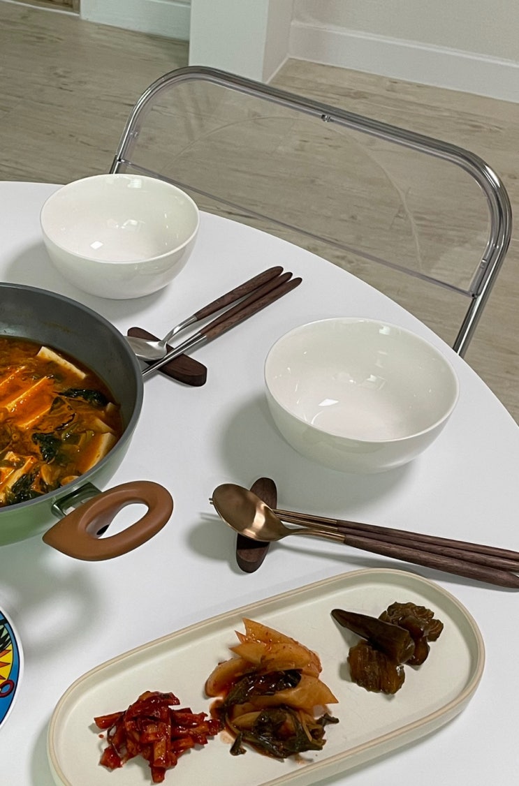  소장가치 뿜뿜 이사벨 우드 수저