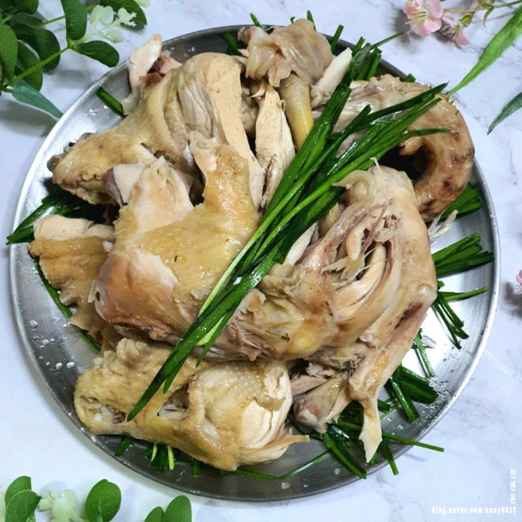  토종닭백숙 끓이는법과 삶는 시간 한방+닭발 육수로 진하게 만들기