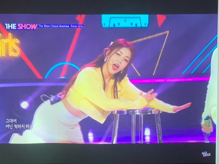  화양동 자취방 넷플릭스 빅사이즈 화면을 위한 빔프로젝터