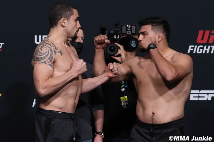 UFC on ESPN 22: 휘태커 vs 가스텔럼 계체 결과(페이스 오프 영상) UFC on ESPN 22: 휘태커 vs 가스텔럼 계체 결과(페이스 오프 영상)