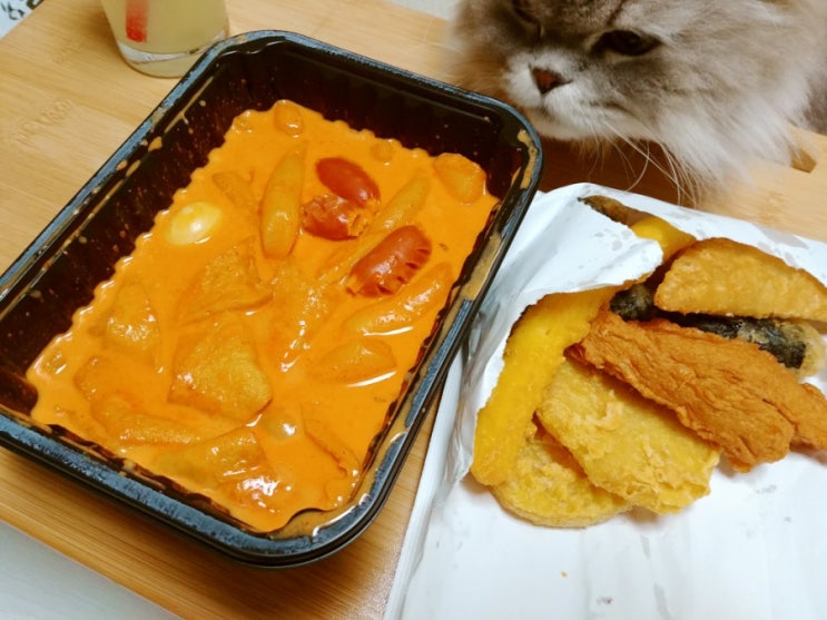 로제떡볶이랑 모둠튀김 시켜 먹은 후기 로제떡볶이랑 모둠튀김 시켜 먹은 후기